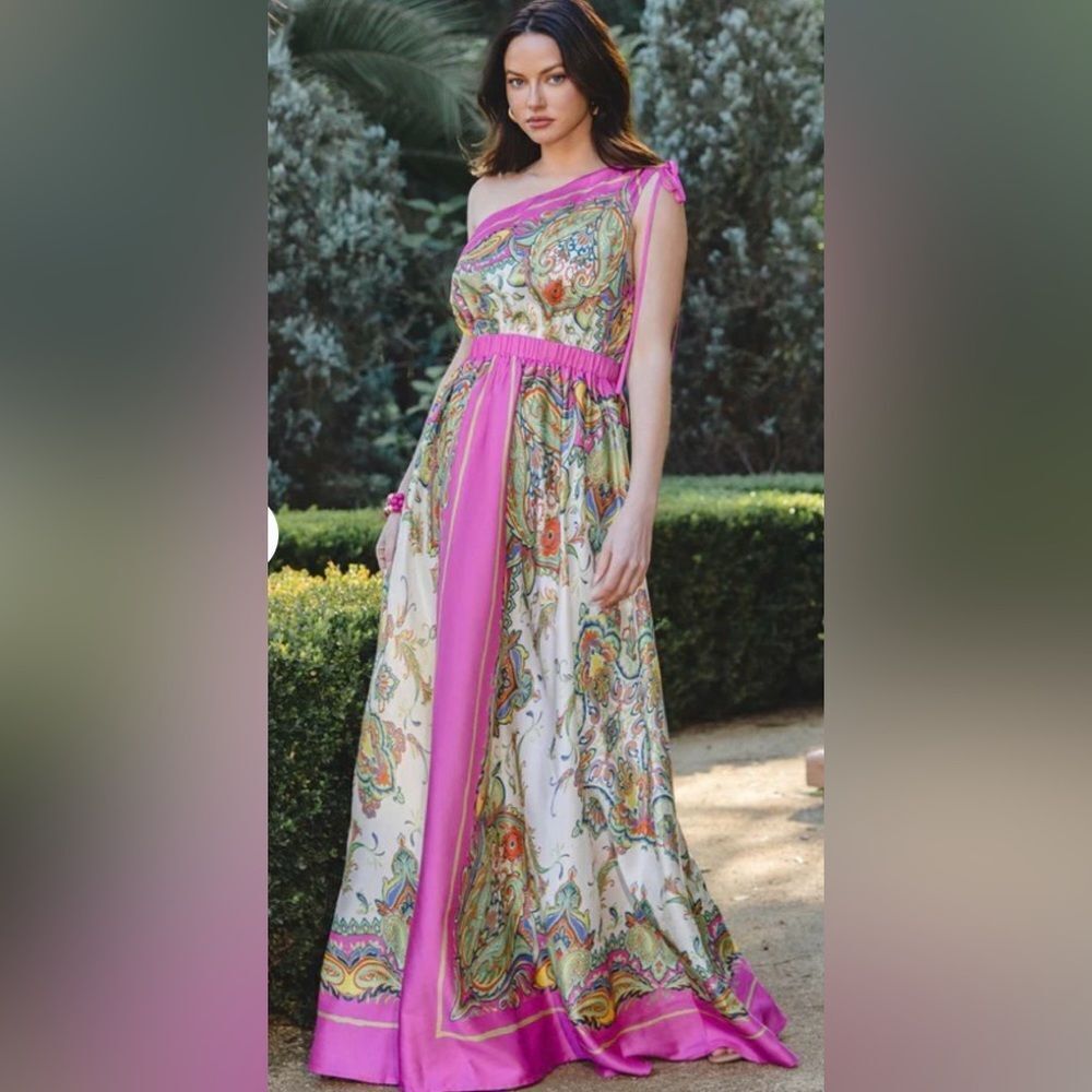 SATIN BORDER PRINT ONE SHOULDER
MAXI DRESS - Picture 4 of 4